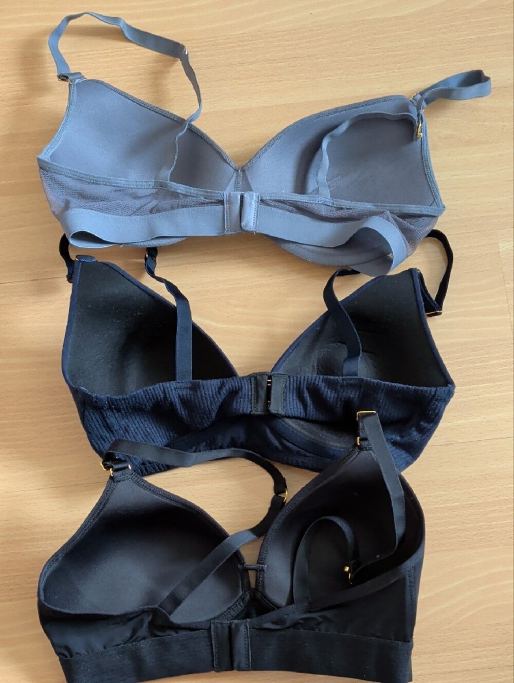 Lively Wireless Bras - Picture 2 of 3